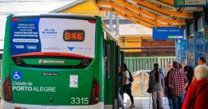 Aprovado projeto que libera Pix para pagar passagem de ônibus em Porto Alegre