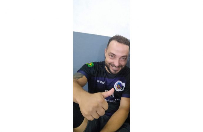 Motociclista morre em acidente envolvendo carro e caminhão na BR-116