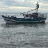Pescador morre após queda de barco pesqueiro em alto-mar