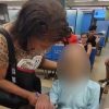 VÍDEO: Mulher leva cadáver em cadeira de rodas a banco para fazer empréstimo de R$ 17 mil