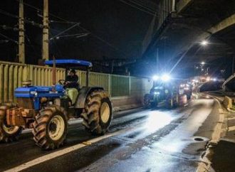 Mais de 300 tratores chegam a Porto Alegre para ato no Parque Harmonia