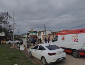 Corpo de criança é encontrado em lixeira no bairro Cohab em Guaíba.